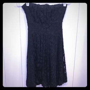 Lace strapless black sleeveless dress - size small